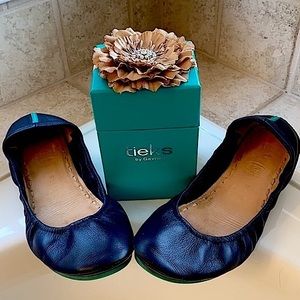 Tieks  Size 9 California Navy